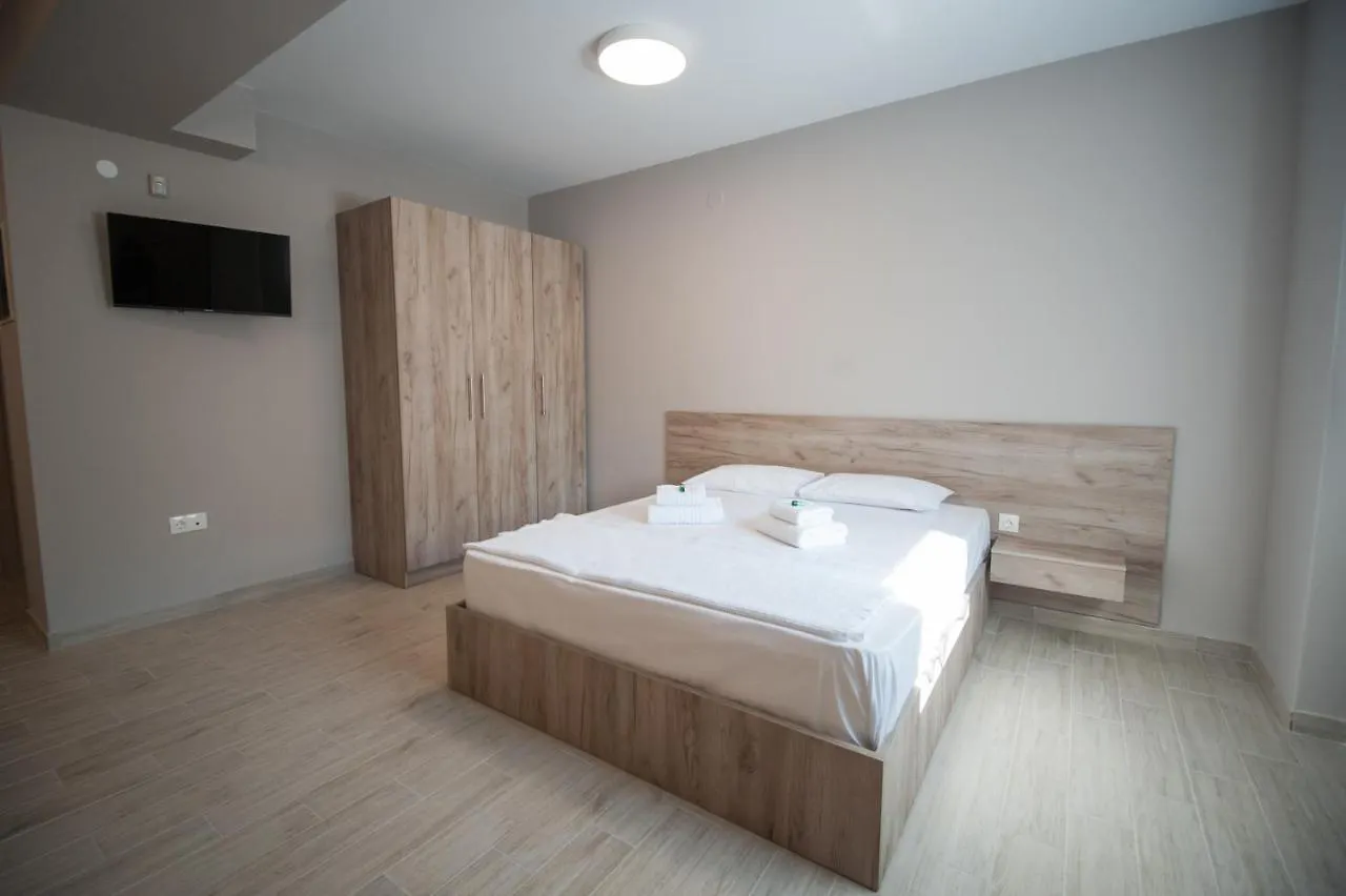 מלון דירות Peraía Niki'S Apartments יוון