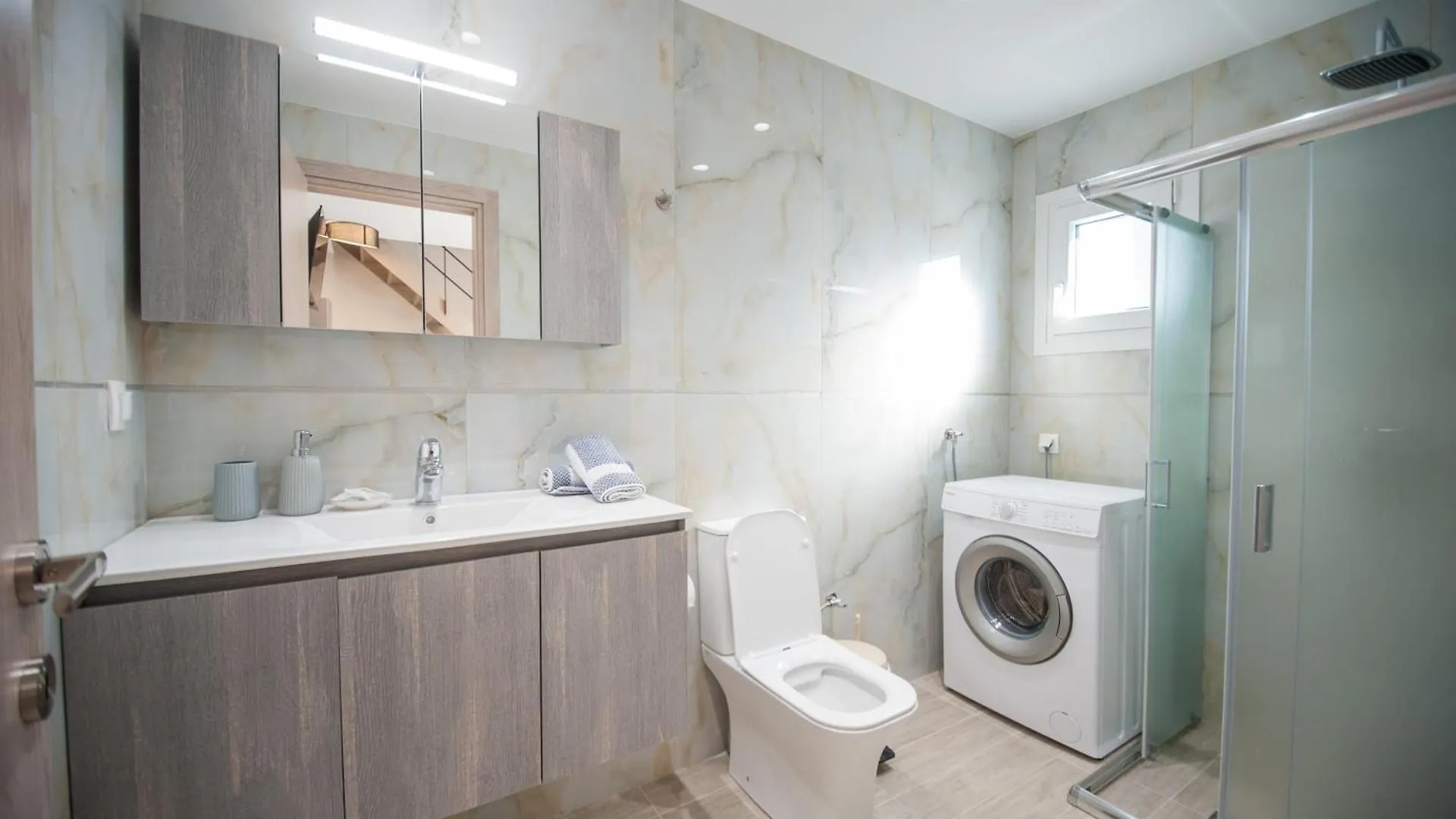 מלון דירות Peraía Niki'S Apartments יוון